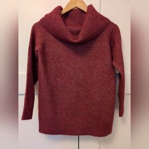 Aritzia ❤️ Wilfred Sweater